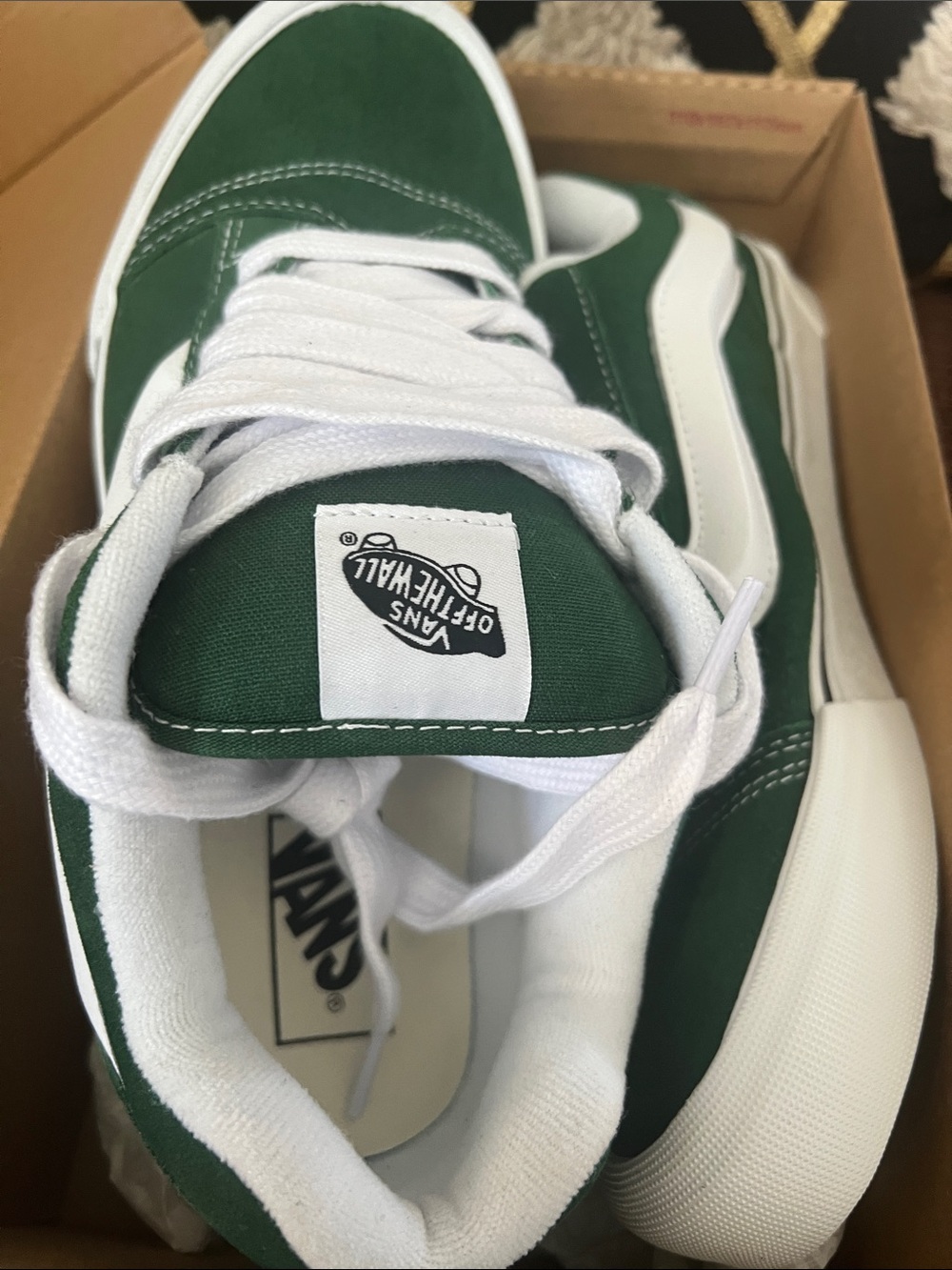 Vans - Picture 3 of 10